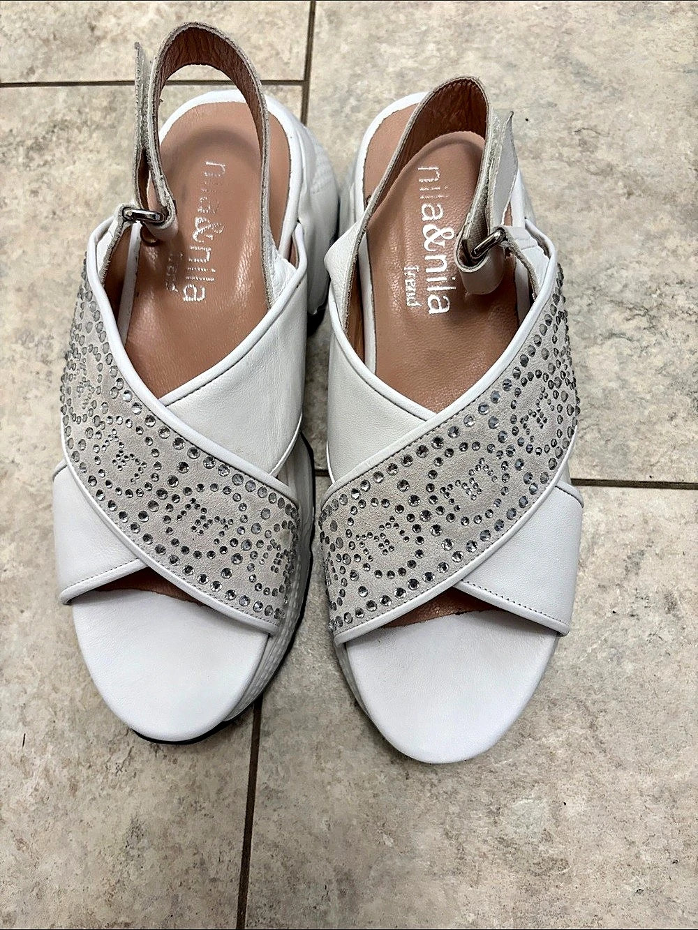 Nila & Nila Rhinestone Platform Sandals in White EU 39